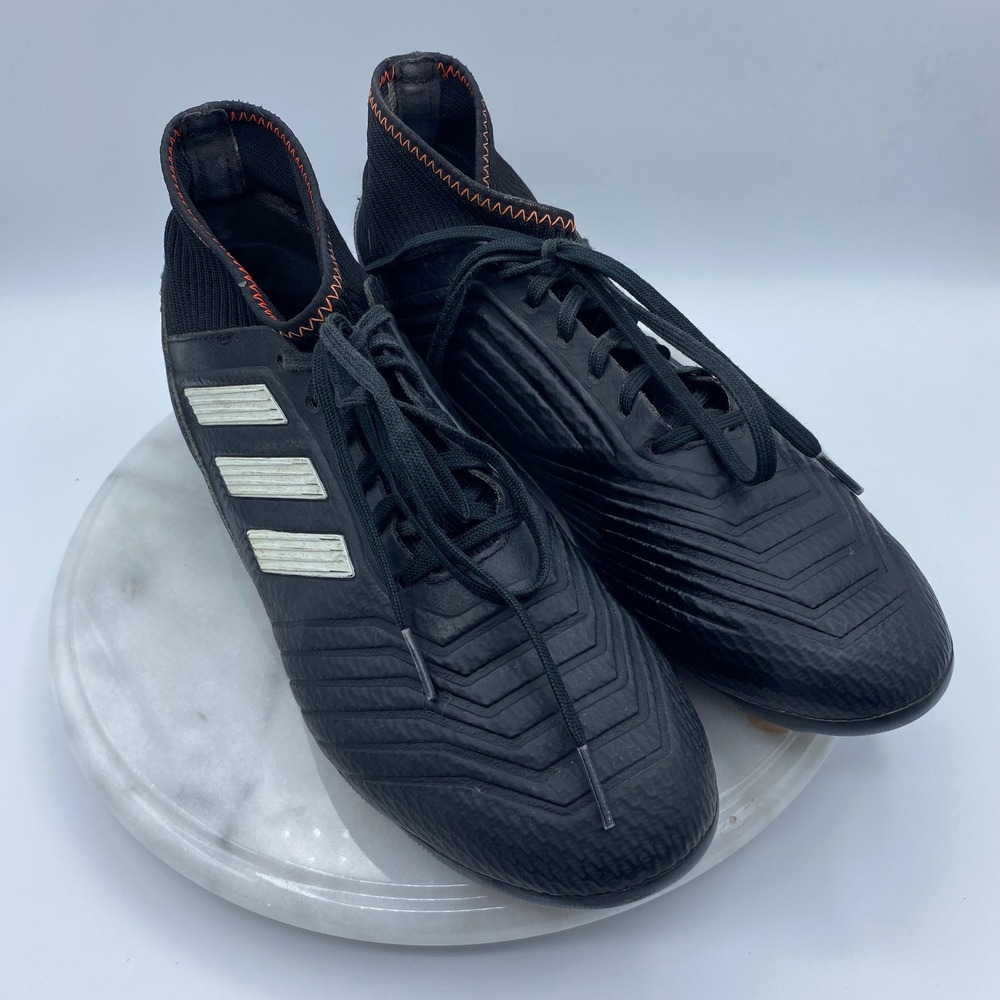 Adidas Mens 9.5 Predator Soccer Cleats Black Gold CP9301
